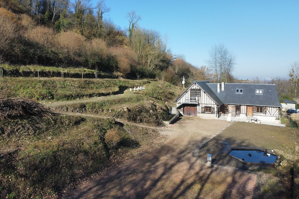 Quiet rooms near Honfleur