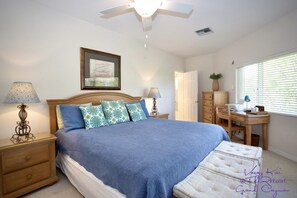 1 Schlafzimmer, Zimmersafe, Schreibtisch, Bügeleisen/Bügelbrett