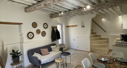L'Oustau de Célia village house with Spa