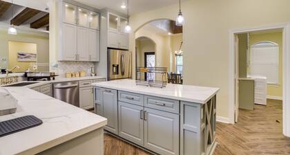 Chic Texas Abode w/ Patio & Fenced-In Yard!