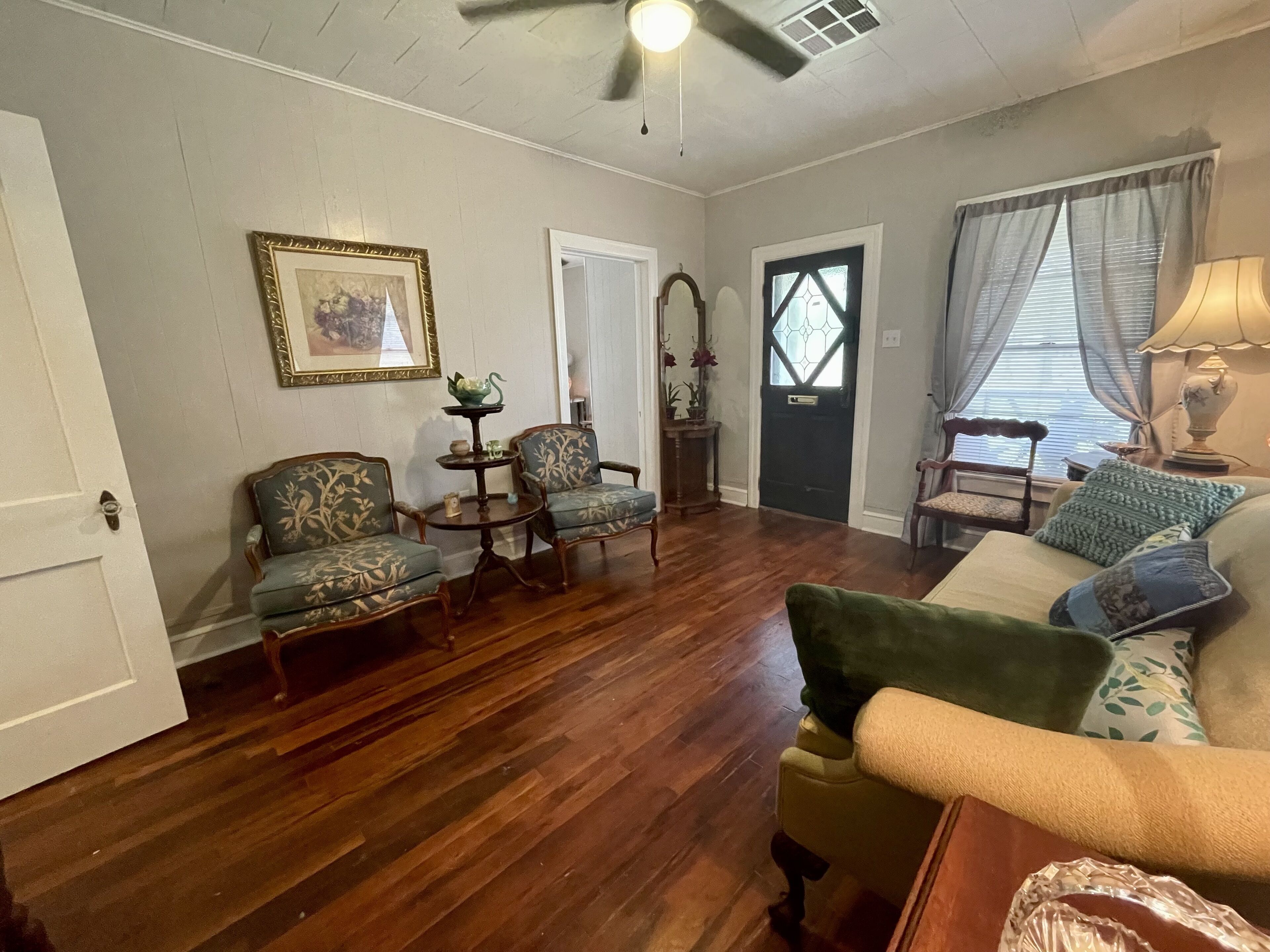 Nana's Cozy Country Getaway 