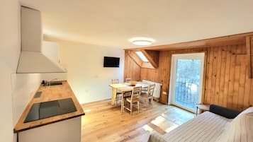 Appartement, terrasse | 2 chambres, bureau, chambres insonorisées, Wi-Fi gratuit