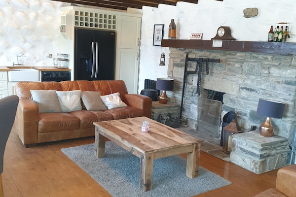 Télévision, cheminée