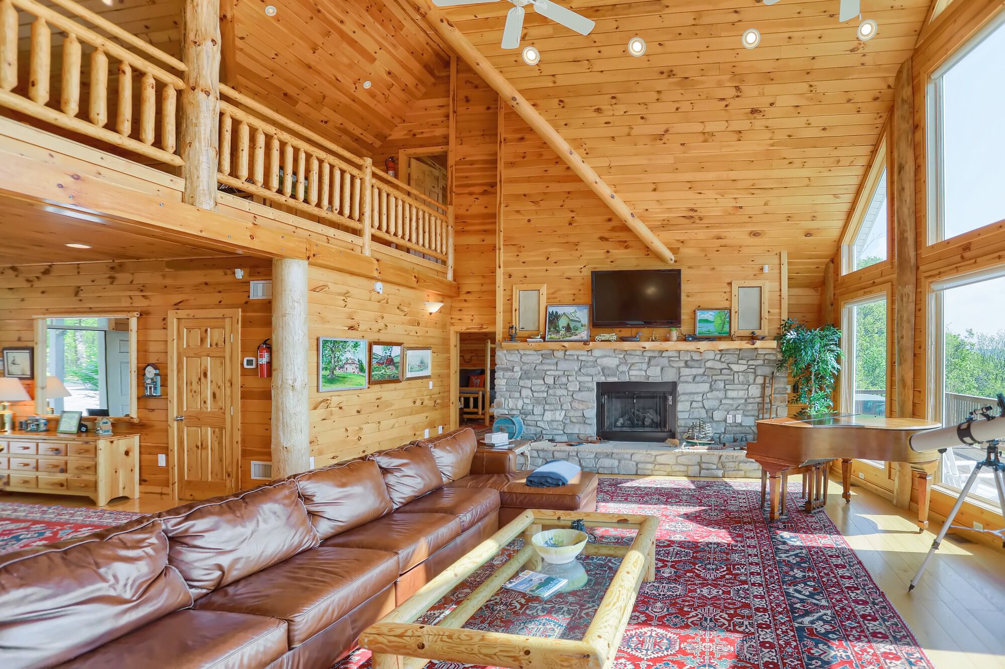Harvey's Landing- Mountain top lodge with spectacular views, Shy Beaver Boat Launch