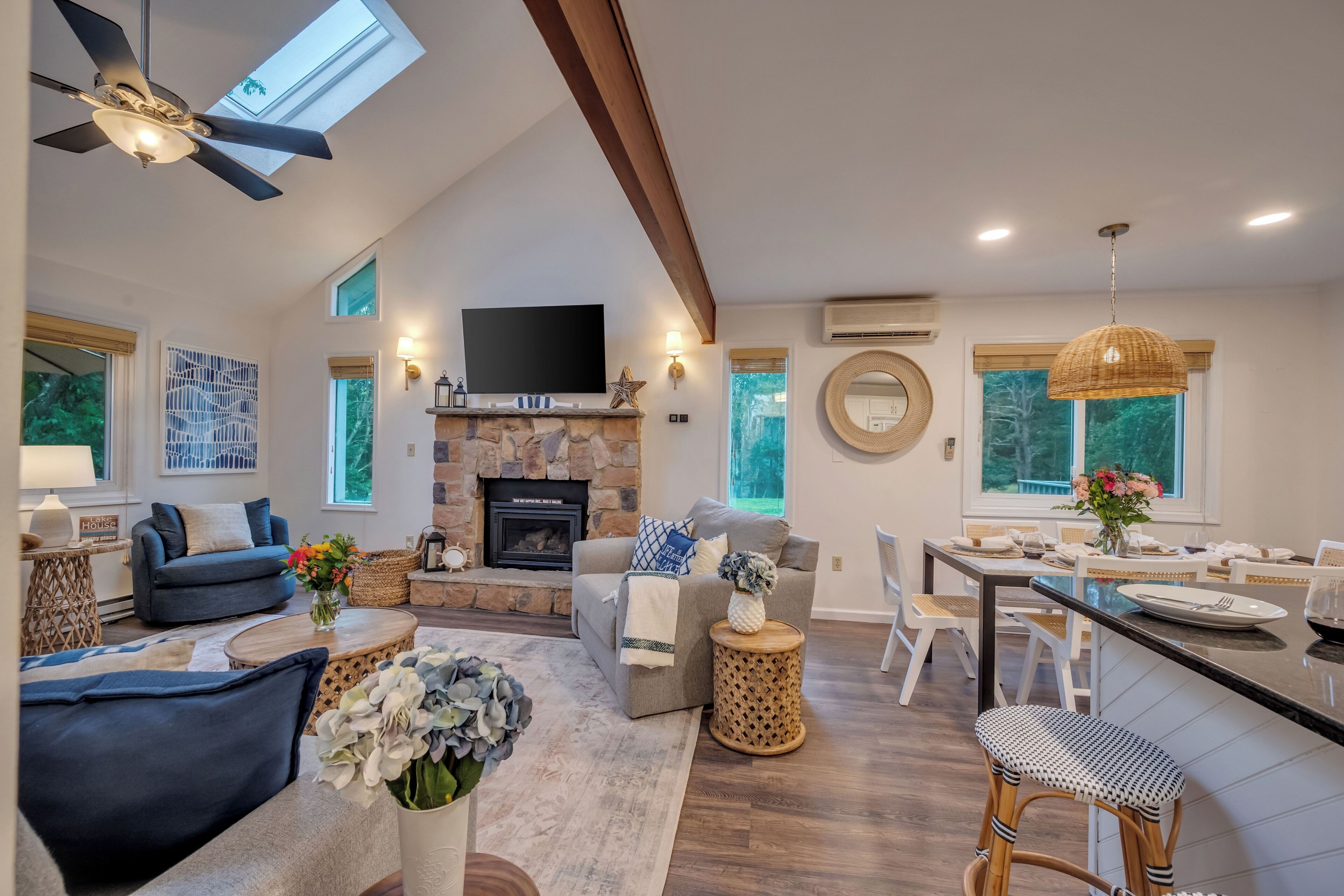 Lakeside Newly Renovated 7 Bedroom Retreat Minutes to Jack Frost and Big Boulder