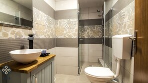 Family Quadruple Room | Free WiFi, bed sheets - Aida Guest House (Nazareth)