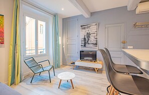 Interior - Le Pêcheur Revisité by Winkyhouse Cassis (Cassis)