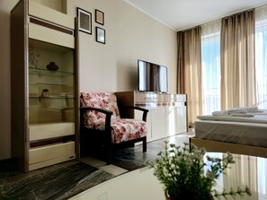 Deluxe Double Room | Iron/ironing board, free WiFi, bed sheets - Hotel AVENUE (Stara Zagora)