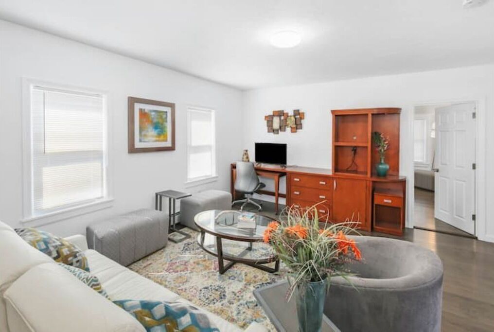 Brand New 2Kbd,1Qbd-Workspaces, Parking, Downtn,4+