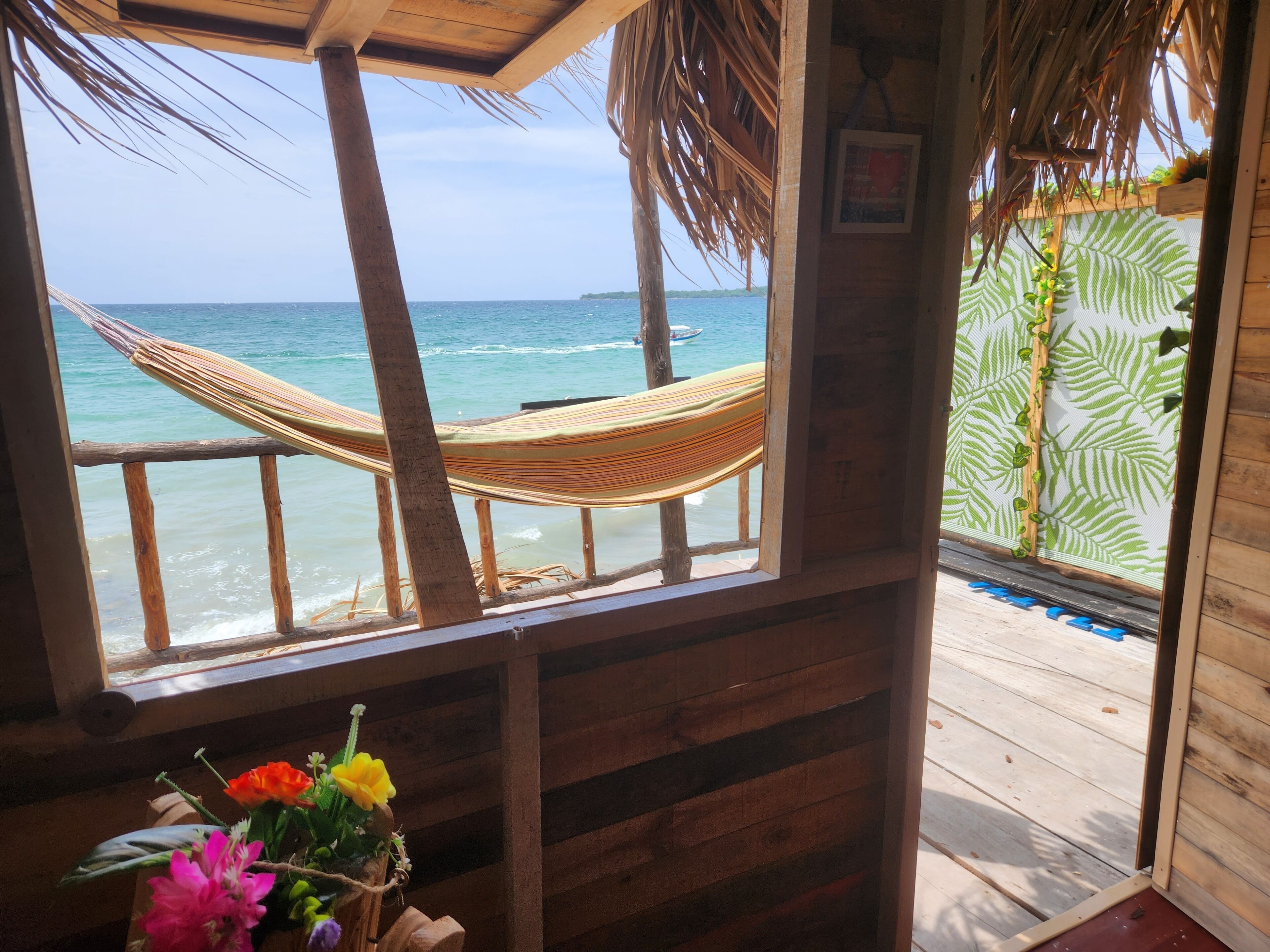 Jet Set Beach & Hostel