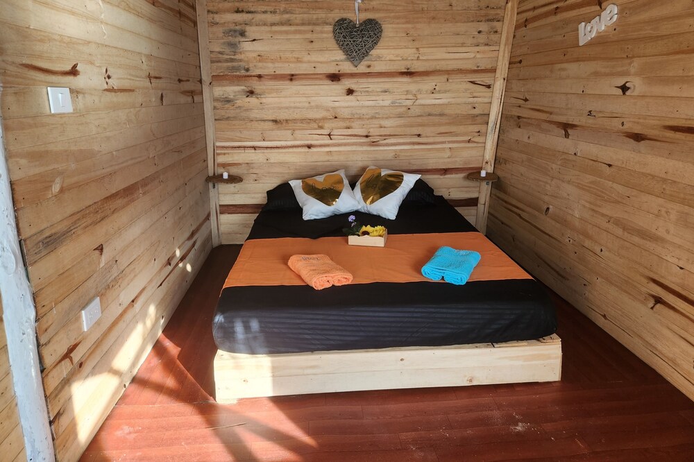 Jet Set Beach & Hostel