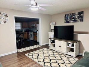 Smart TV, video games