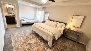 3 bedrooms, iron/ironing board, WiFi, bed sheets