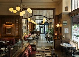 2 restaurants; breakfast, lunch, dinner, and brunch served