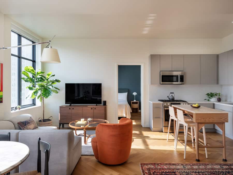 Premium bedding, down comforters, in-room safe, individually decorated