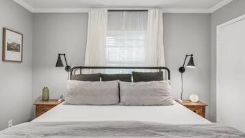 2 slaapkamers, een strijkplank/strijkijzer, wifi, beddengoed