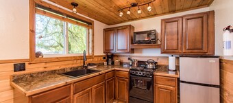 OceanFront Cottage, Beachwander for miles &/or explore the Olympic National Park