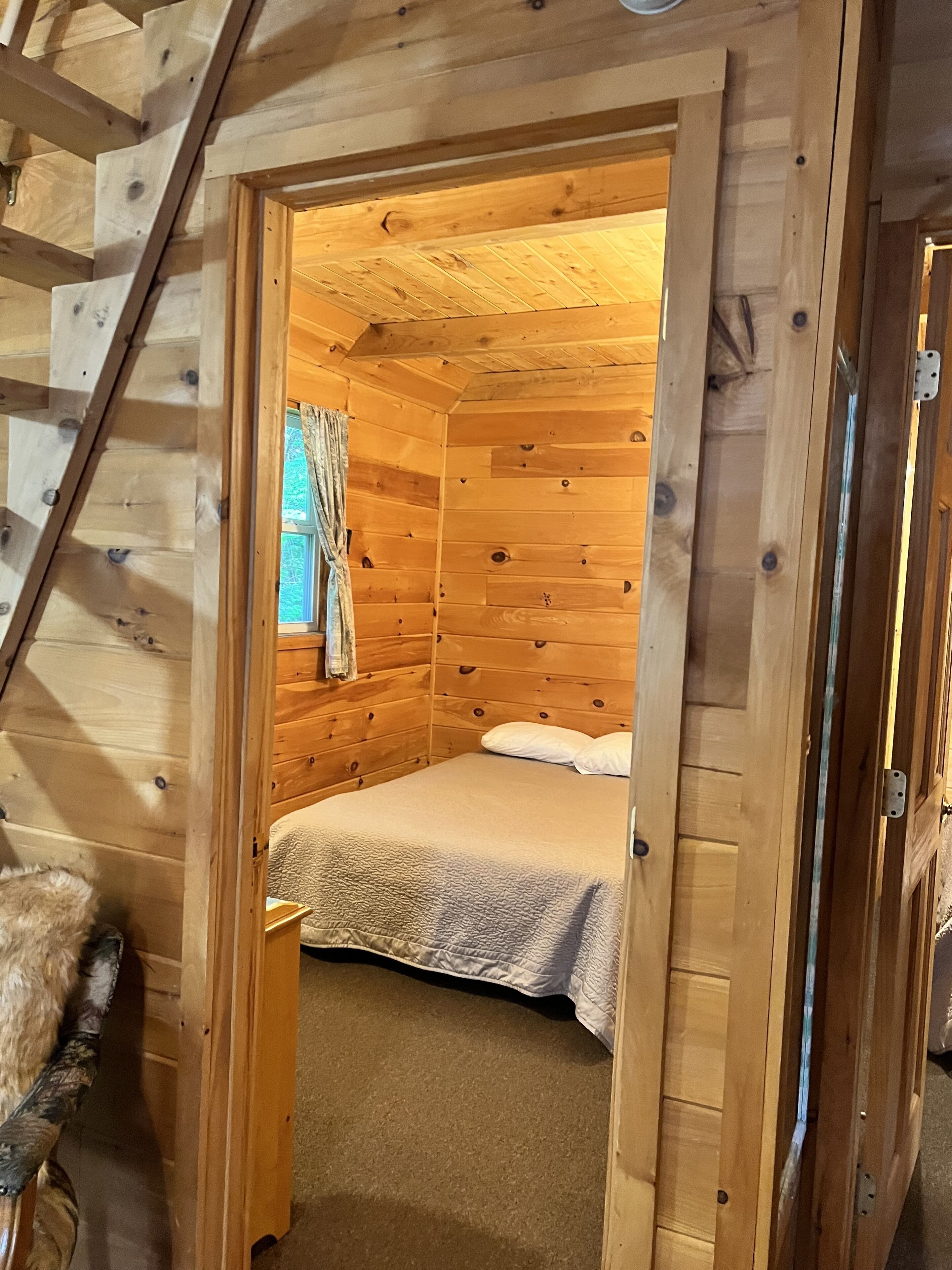 Cabin in West Forks Maine -white water Rafting, ATV & Snowmobile trails on site