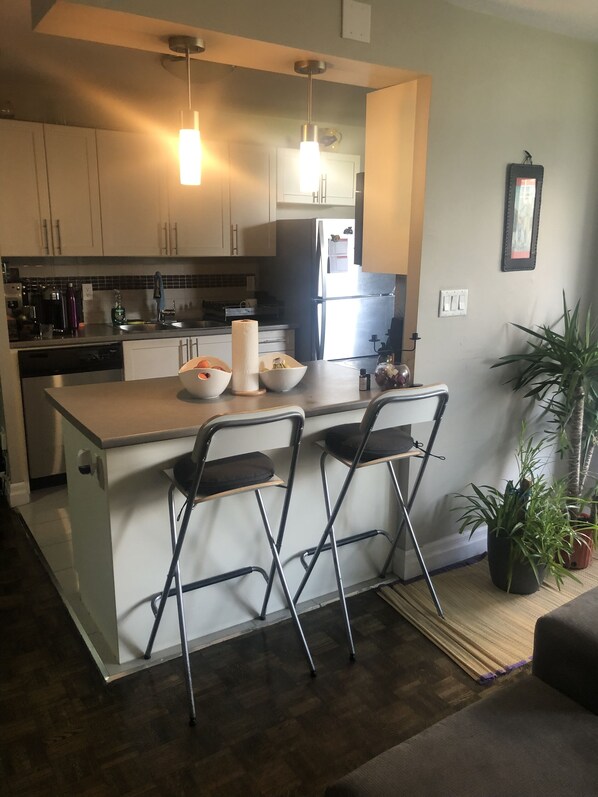 Private kitchen - 1 bedroom Spacious Apartment In Etobicoke (Toronto)