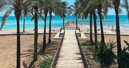 Lovely Apartment Right by the Beach