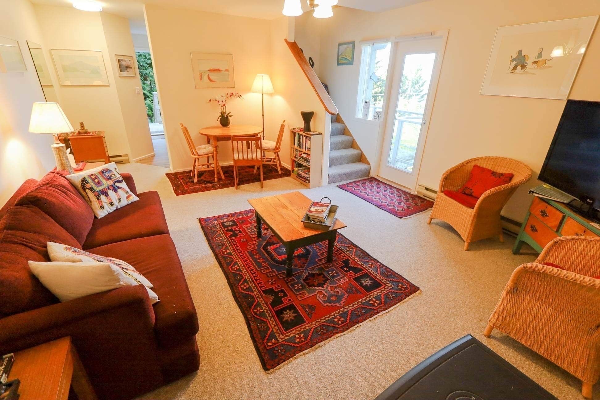 Breathtaking Views Await You At The.Treetops Suite. SLEEPS 3 PEOPLE