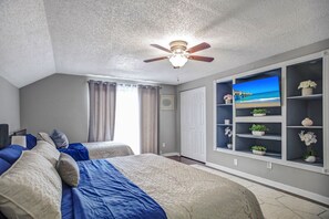 3 bedrooms, iron/ironing board, WiFi, bed sheets - Central Mandarin, quiet, Convenient neighborhood! (Jacksonville)