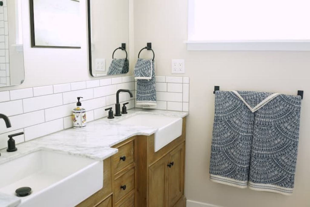 Lake Hodges Private Farm Retreat - two houses