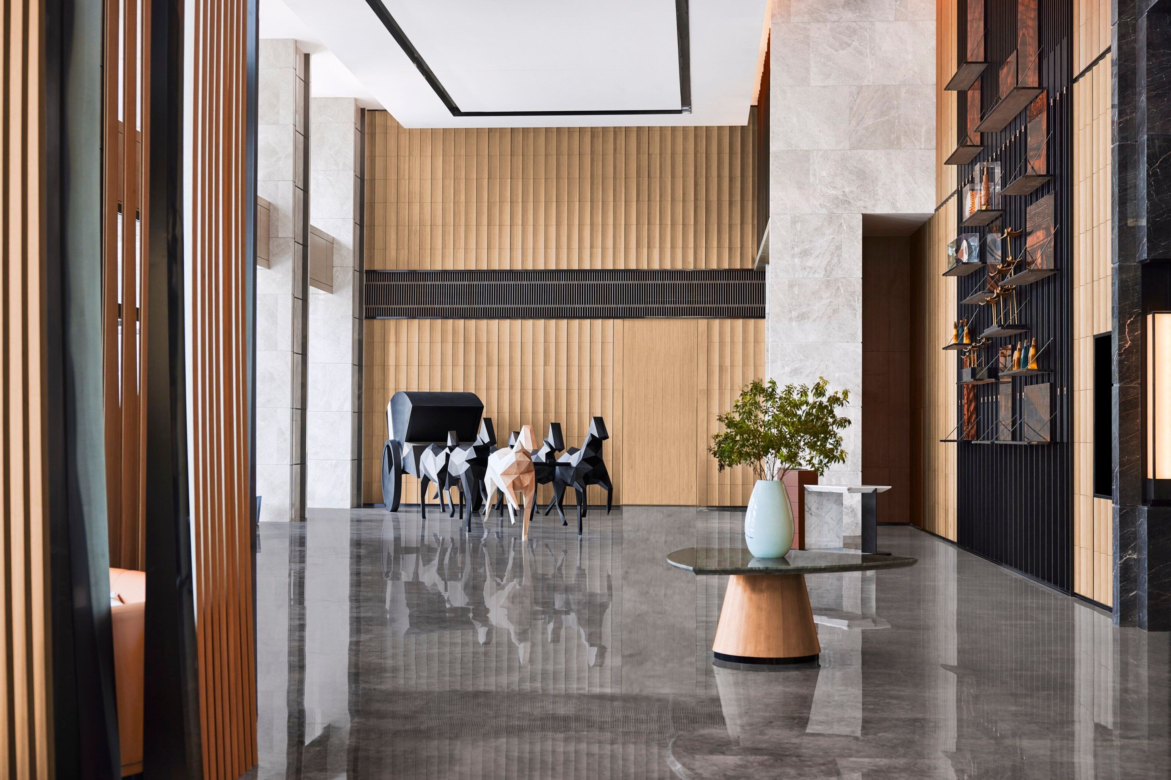 Lobby-lounge