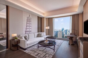 Executive Suite, 1 King Bed, City View | Down duvets, minibar, in-room safe, individually decorated - JW Marriott Hotel Xi'an (Xi'an)