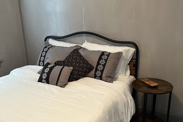 2 quartos, berço de viagem, Wi-Fi de cortesia, roupa de cama