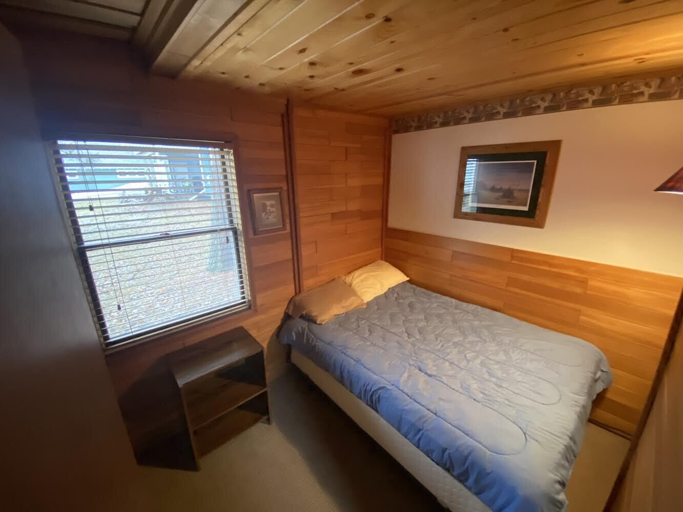 Mille Lacs lakefront 2 bedroom cabin