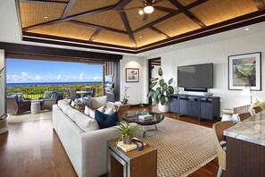 Smart TV - Kukui'ula Villa 8: Oceanview Condo w/AC/Private Lanai, Walk to Shops/Restaurants (Koloa)