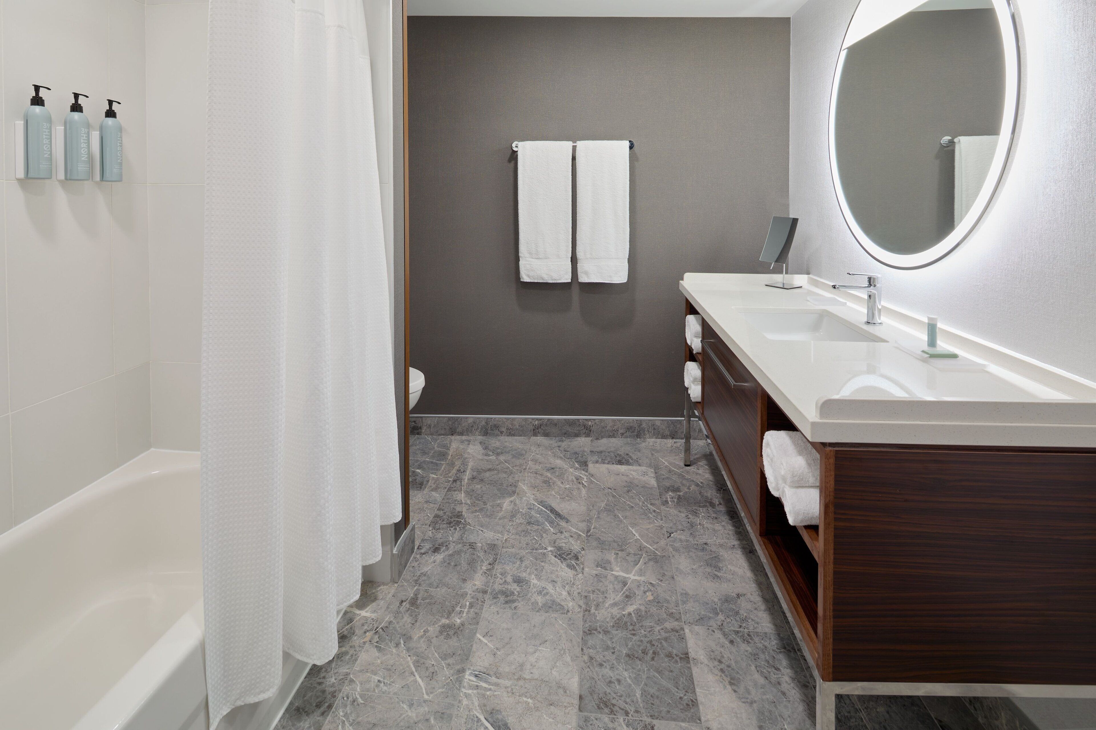 Foto - Courtyard by Marriott Montreal Laval