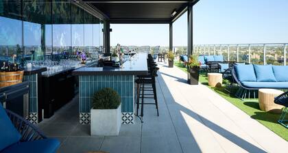 Courtyard By Marriott Montreal Laval