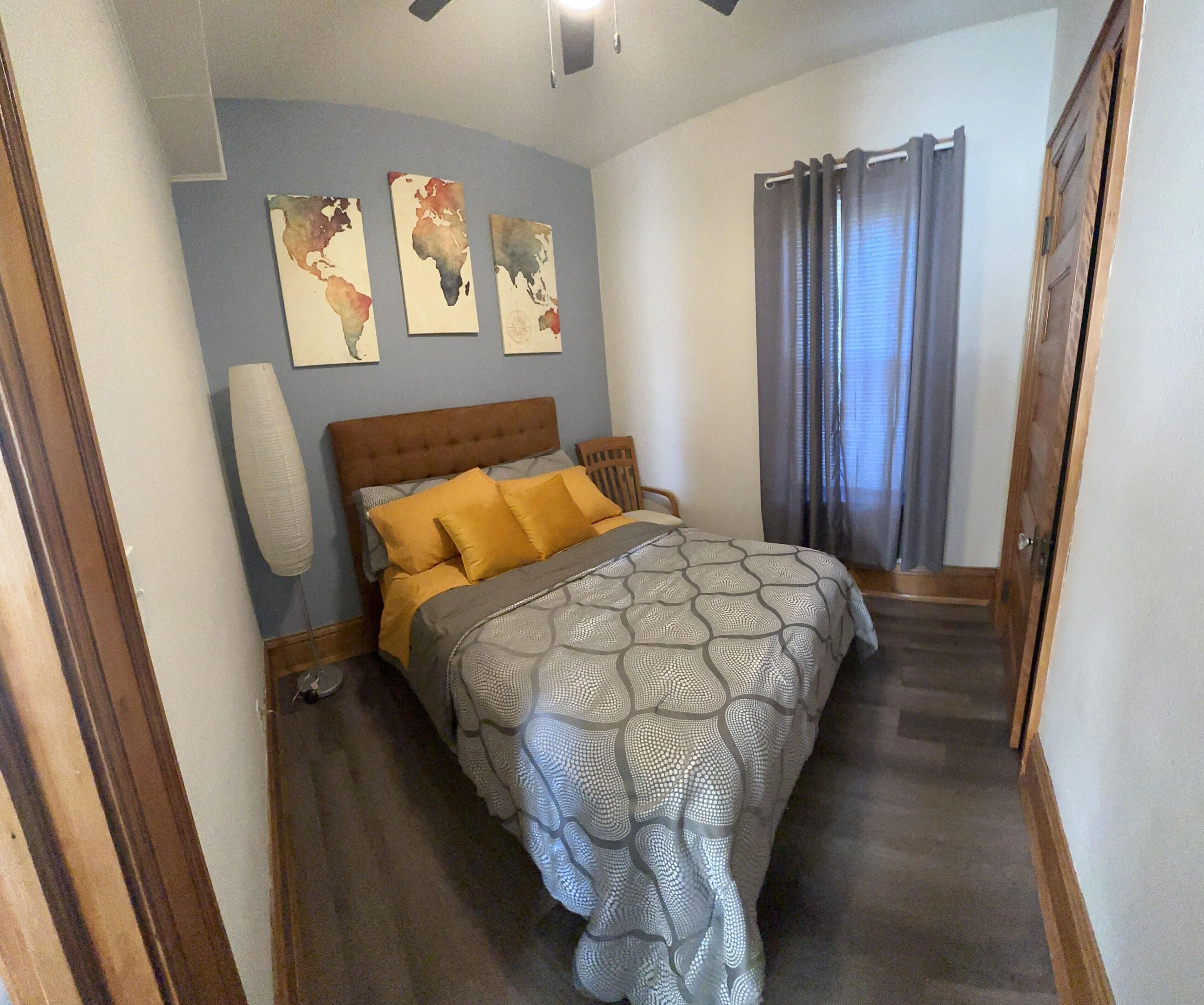 Cozy two bedroom unit 5 min from downtown