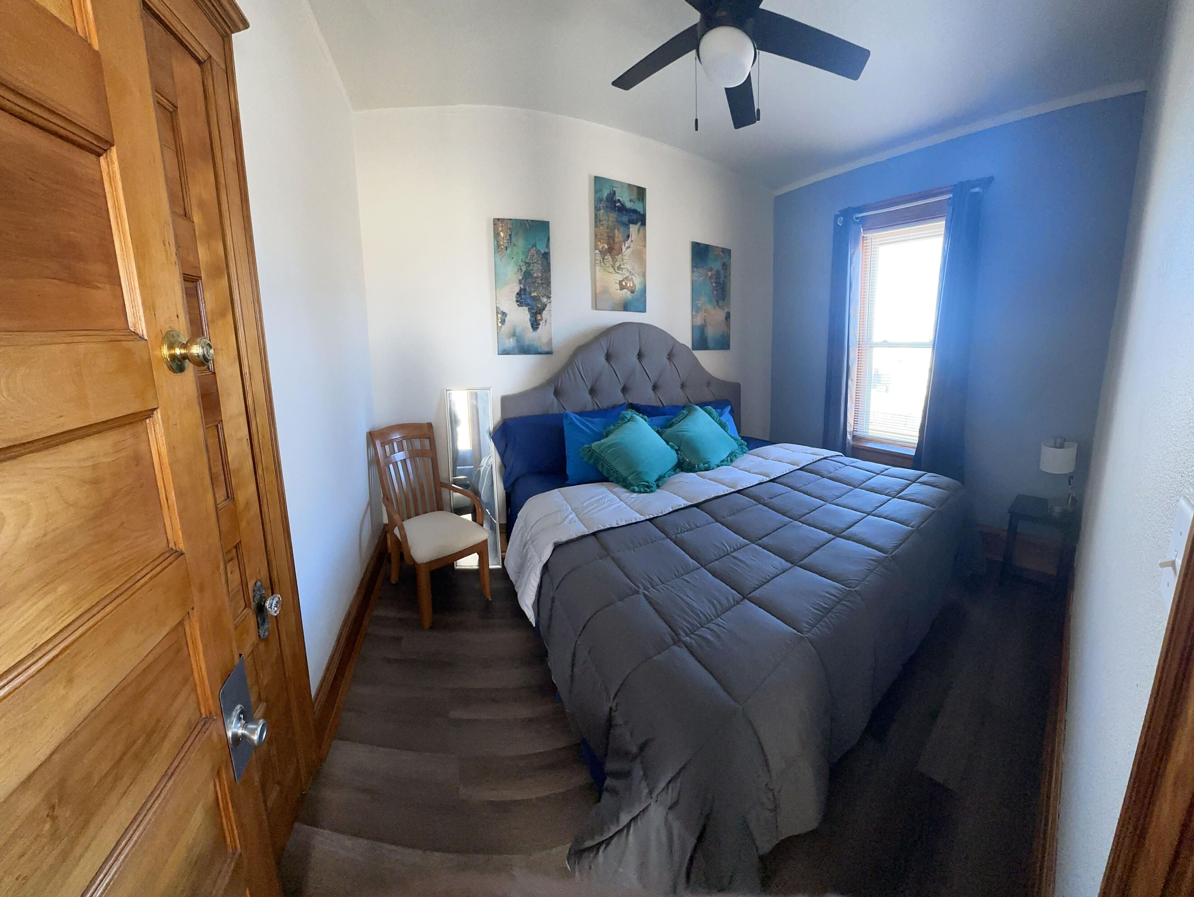 Cozy two bedroom unit 5 min from downtown