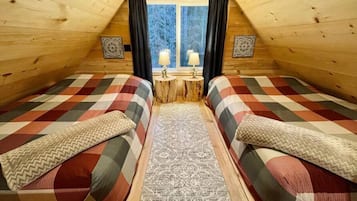 1 bedroom, desk, free WiFi, bed sheets