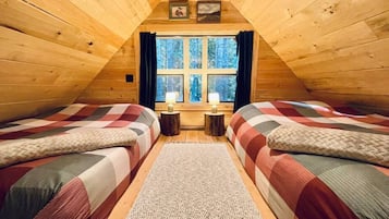 1 bedroom, desk, free WiFi, bed sheets