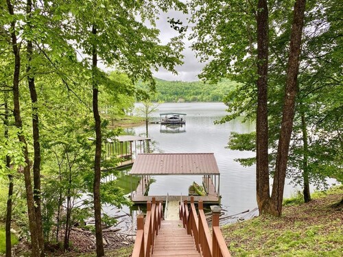 Lakefront Cottage with Private Dock on Norris Lake