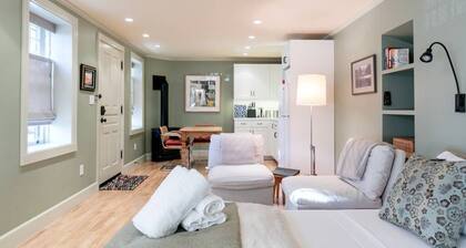 Victorian Painted Lady Studio, one block from Haight & Ashbury