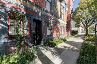 Victorian Painted Lady Studio, one block from Haight & Ashbury