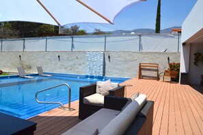 Innenpool, Außenpool