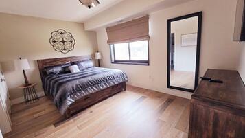 2 bedrooms, in-room safe, iron/ironing board, WiFi