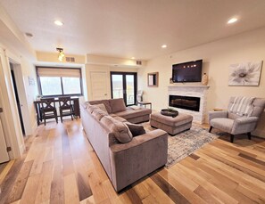 TV connectée, cheminée