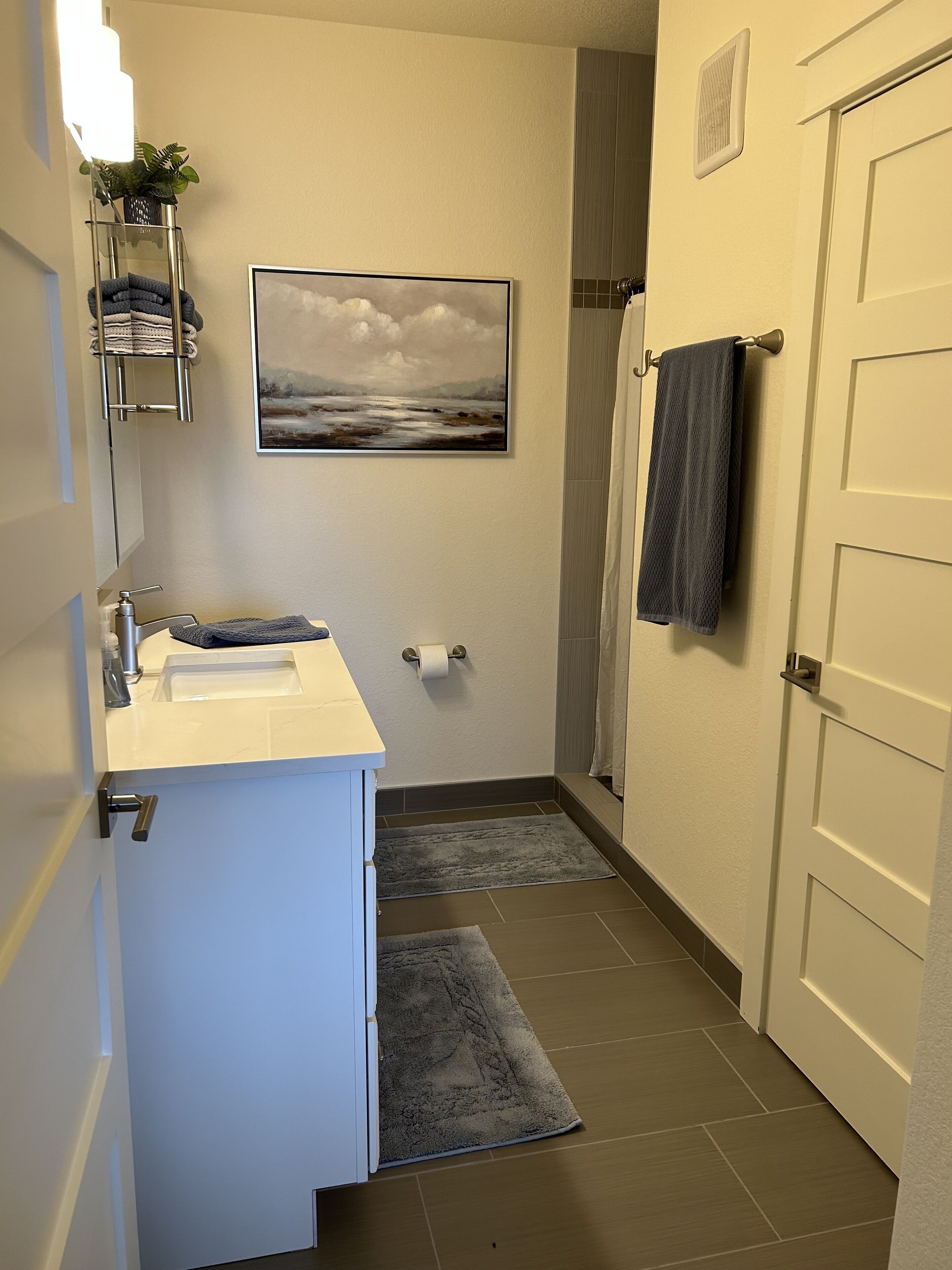 Updated 2 Bedroom Condo!