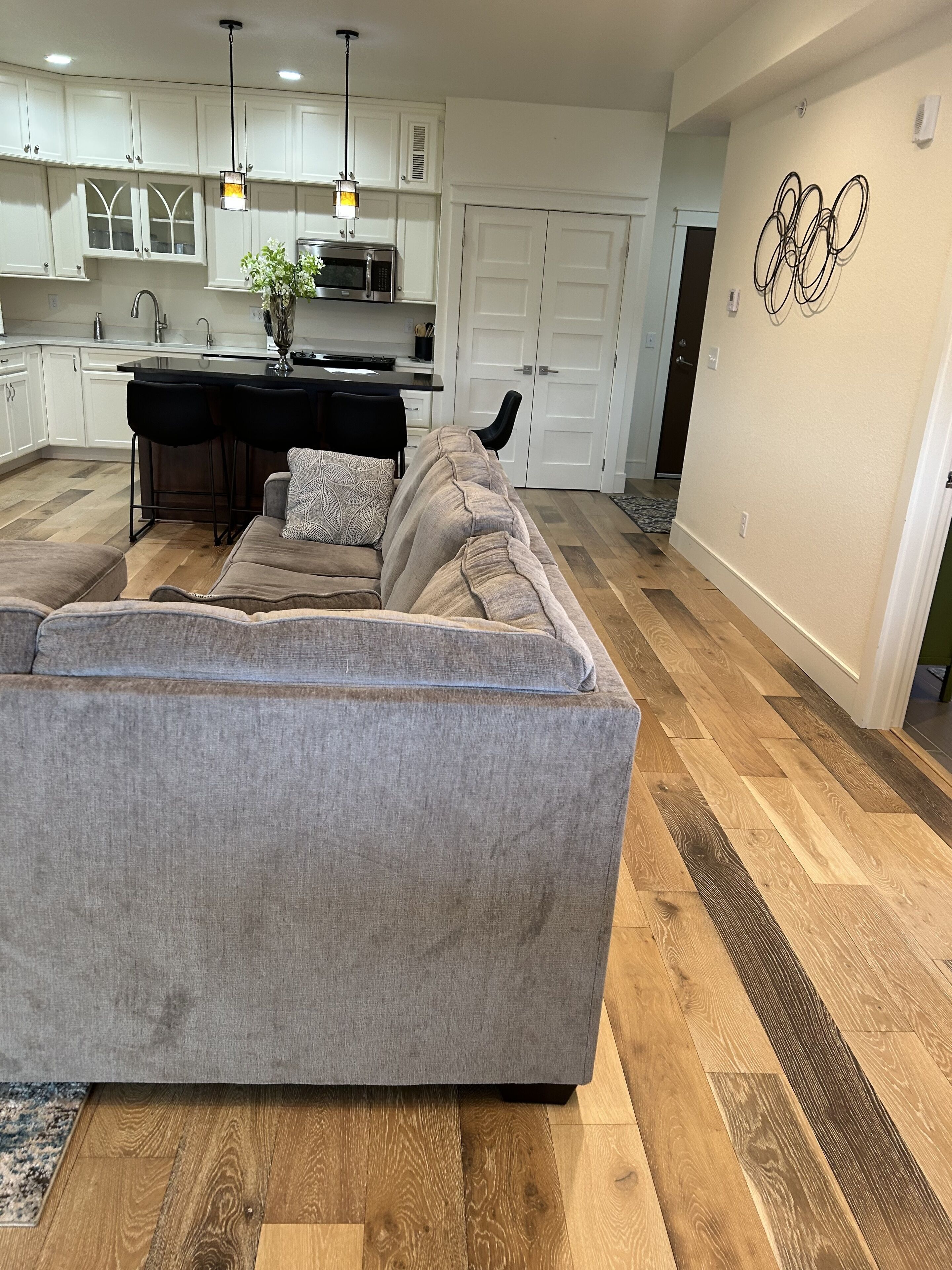 Updated 2 Bedroom Condo!