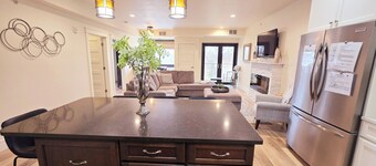 Updated 2 Bedroom Condo!