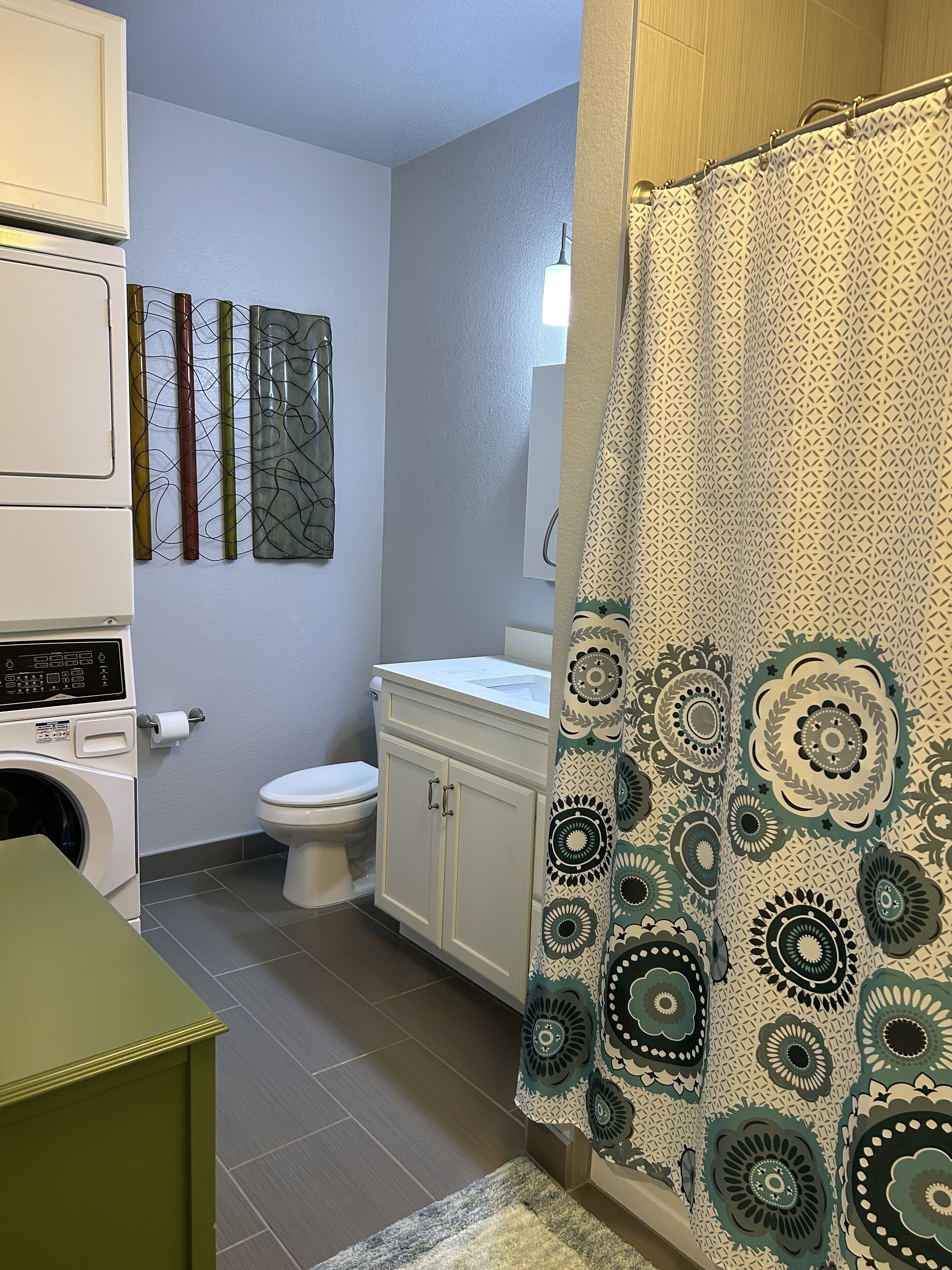 Updated 2 Bedroom Condo!