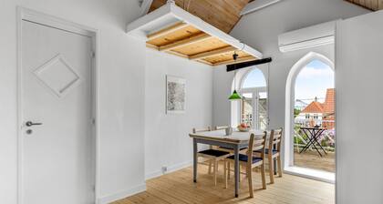 Lovely apartment in Højer with WiFi