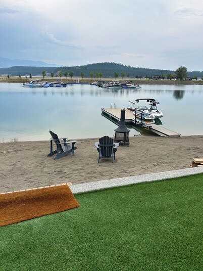 Lake Koocanusa Suite w/ Beach Access & Marina Dock
